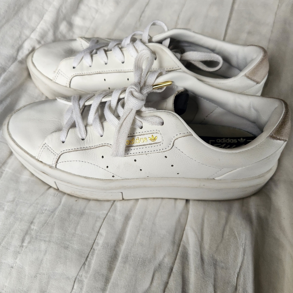 Adidas platform sleek